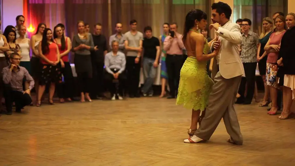 Video thumbnail for Rodrigo Fonti & Celeste Medina bailan "Soledad" en "El Calor", Moscow, Russia.