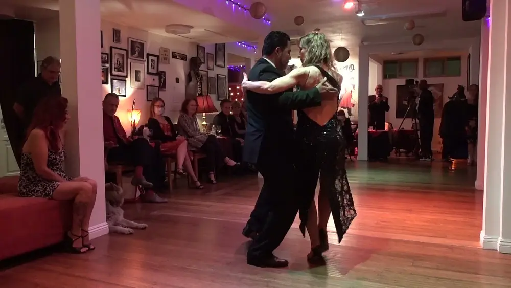 Video thumbnail for Lorena Ermocida/Dennis Cante Perform in San Pedro 2/2 TRAGO AMARGO, D'Arienzo Orchestra