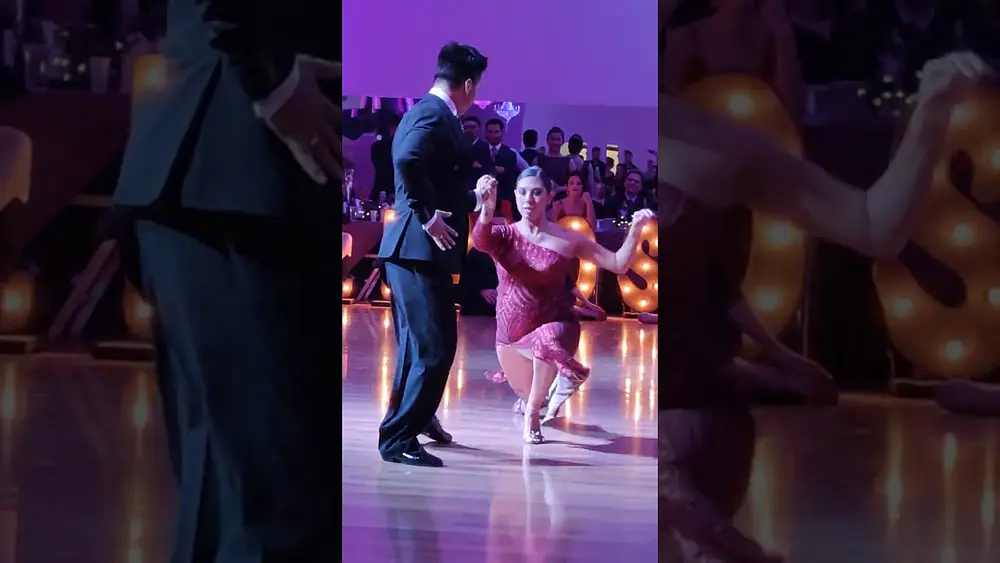 Video thumbnail for Roxana Suarez & Sebastian Achaval in Kyiv, Ukraine, Oktober 2021