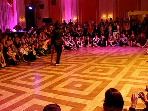 Video thumbnail for Sebastian Arce y Mariana Montes tango performance at TangoAmadeus
