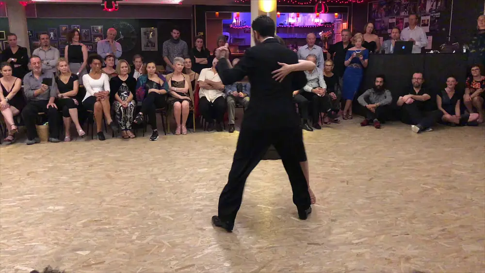 Video thumbnail for Démonstration Sylvia GERBI & Dario DA SILVA   samedi 1er décembre 2018