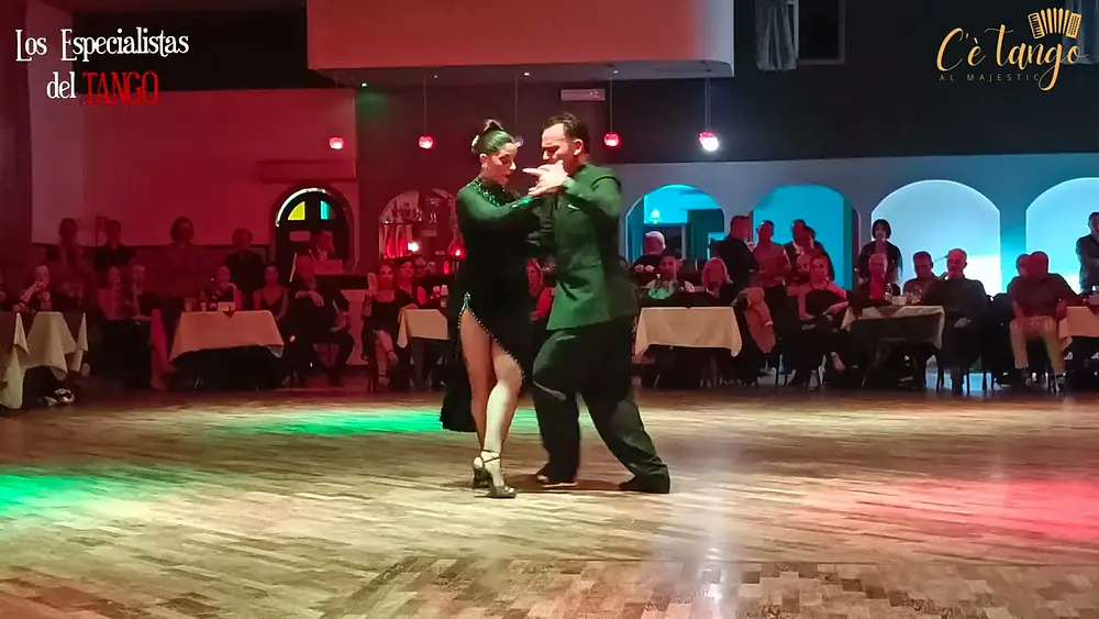 Video thumbnail for Barbara Ferreyra y Agustin Agnez @ C'è Tango al Majestic, Napoli 2023_3/4