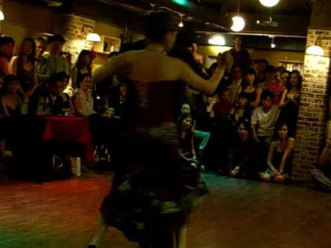 Video thumbnail for 2009 Seoul Tango Festival Farewell - Francisco Forquera y Carolina Bonaventura