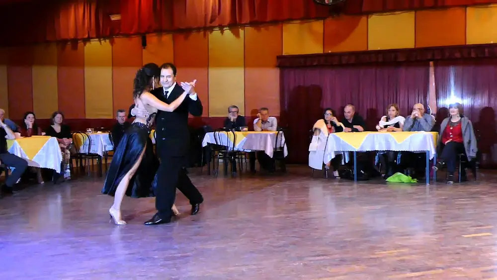 Video thumbnail for Gonzalo Robinson & Laura Grandi. Soñemos Napoli, Salon Baires (Majestic), 11/3/2016