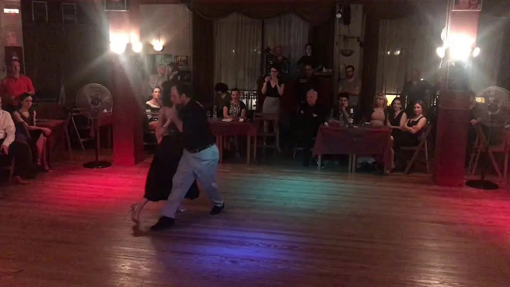 Video thumbnail for Laura Rivas y Mario De Camillis - 3 - "Mi Buenos Aires" Milonga