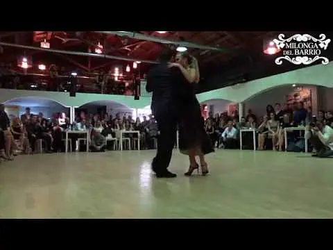Video thumbnail for Daniel Oviedo e Mariana Casagrande - Milonga del Barrio (4 di 4)