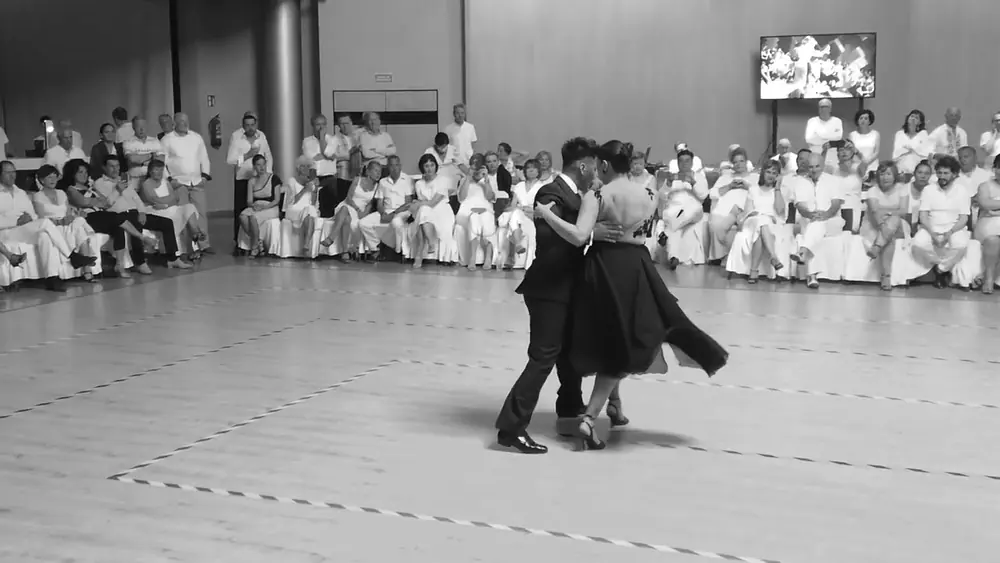 Video thumbnail for Sebastián Achával & Roxana Suárez dance Chino Laborde & Solo Tango Orchesta's Mi dolor.