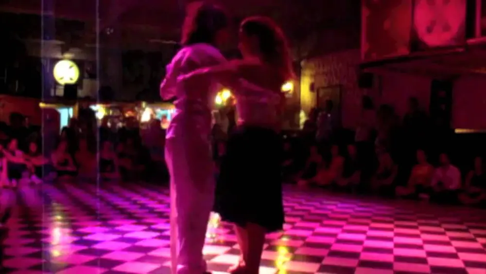 Video thumbnail for Serkan Gokcesu + Cecilia Garcia - Practica X (enero 2011) tango