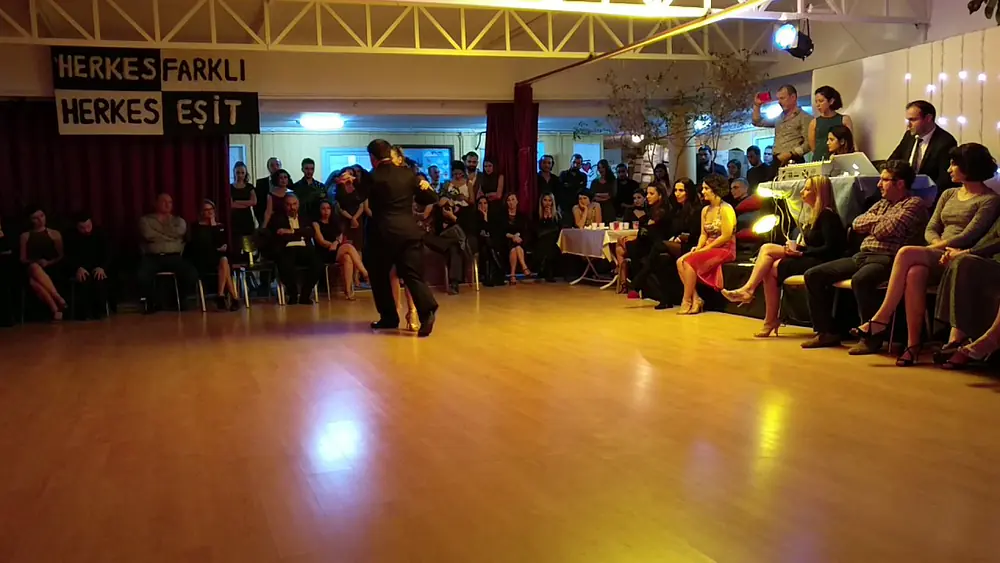 Video thumbnail for Utku KULEY & İris Başak DOĞDU, Samsun Tango Weekend, 16-12-2016, 2/3
