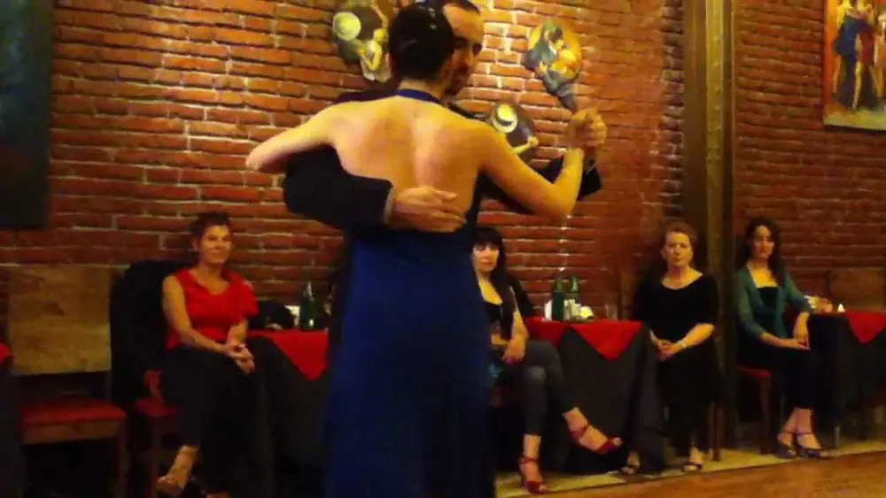 Video thumbnail for Bailaron Daiana Pujol & Filipe Lima Nobre - La Piccola Milonga Part.3