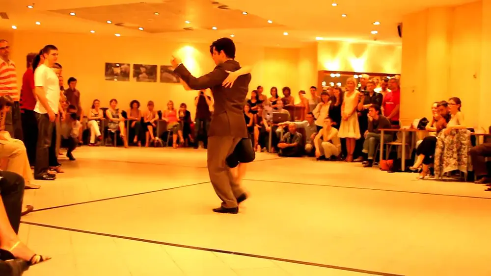 Video thumbnail for Mila Vigdorova and Daniel at Le Cafe milonga 2009 08 14