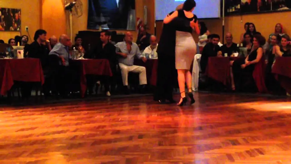 Video thumbnail for Pedro 'Toto' Faraldo y Pamela Marmol 2/2