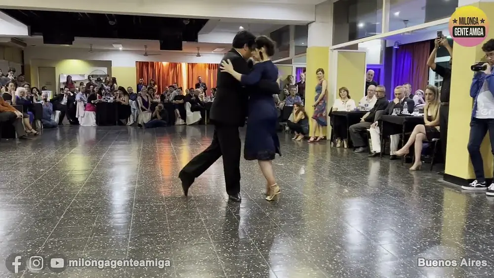 Video thumbnail for Andres Cejas y Genoveva Fernandez - Milonga Gente Amiga - 19/FEB/2023 (3/3)