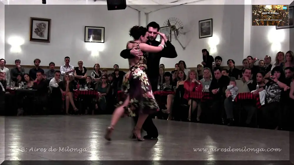 Video thumbnail for Javier Rodriguez y Virginia Pandolfi en La Baldosa milonga tango en Buenos Aires