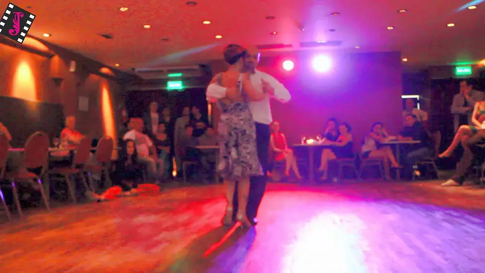Video thumbnail for Gabriel Di Prinzio y Hebe Martinez "Milonga Brava" en el Yeite Tango Club