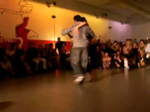 Video thumbnail for Alejandro Larenas y Marisol Morales