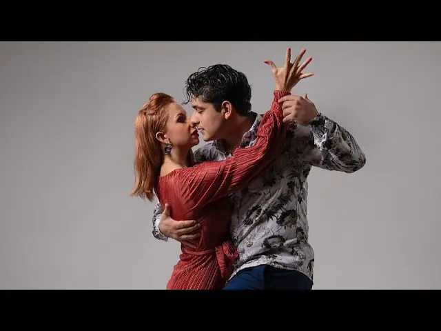 Video thumbnail for Jimena Hoeffner y Max Vera