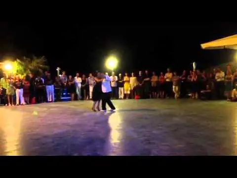 Video thumbnail for Julio Balmaceda y Corina de la Rosa - milonga