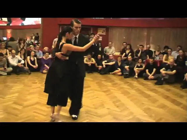 Video thumbnail for Eugenia Eberhardt & Sebastian Posadas, Tango show (5/5), 10.12.2011
