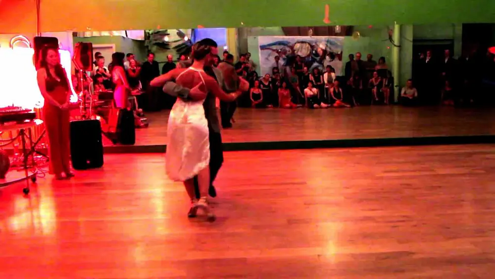 Video thumbnail for Gabriel Missé & Analia Centurion, "No Hay Tierra Como la Mía", Studio Gracia, 2/3