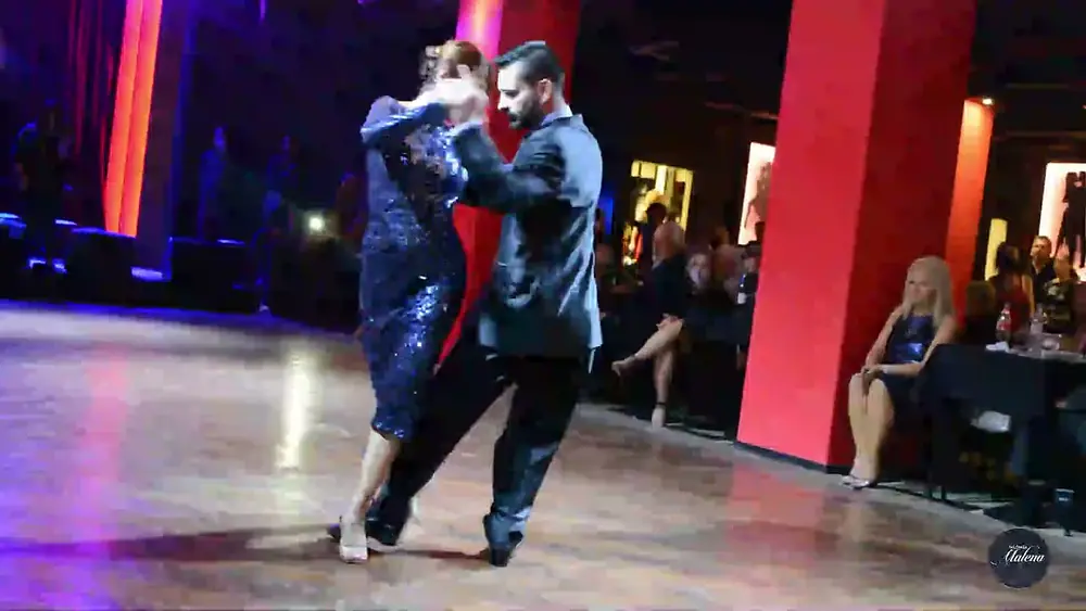 Video thumbnail for Moira Castellano & Javier Rodriguez en Milonga Malena - Marabu!!2/4