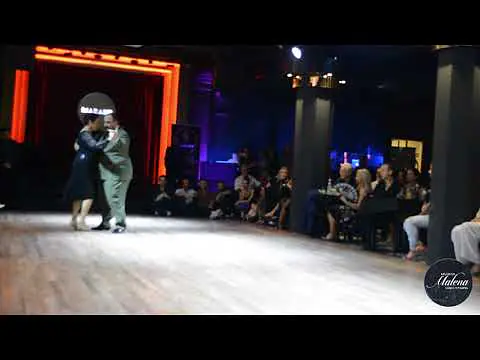 Video thumbnail for Elina Roldan & Fernando Lima en el marco de EsTudo Tango en Milonga Malena "COMO NINGUNA!!!1/2