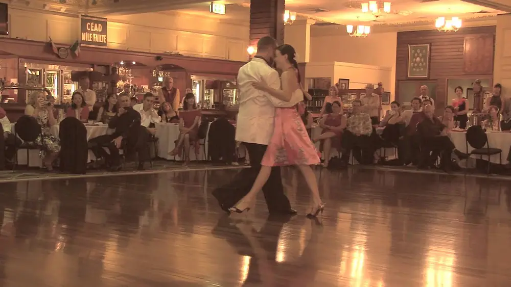 Video thumbnail for Damian Thompson & Julianne Martens, "Clavelito en Flor"