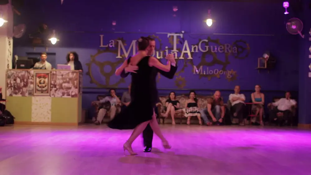Video thumbnail for Facundo Piñero y Vanesa Villalba en La Maquina Tanguera 2/5