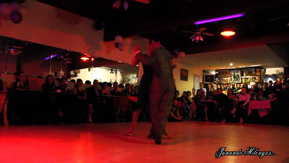 Video thumbnail for ROXANA SUAREZ Y SEBASTIAN ACHAVAL en MILONGA10 Mujercitas Tango Festival (Milonga)
