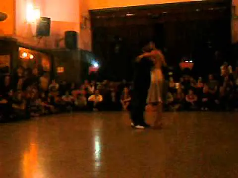 Video thumbnail for Milonga inaugural Viva la Pepa Bailan Gaston Torelli y Moira Castellano en Villa Malcolm