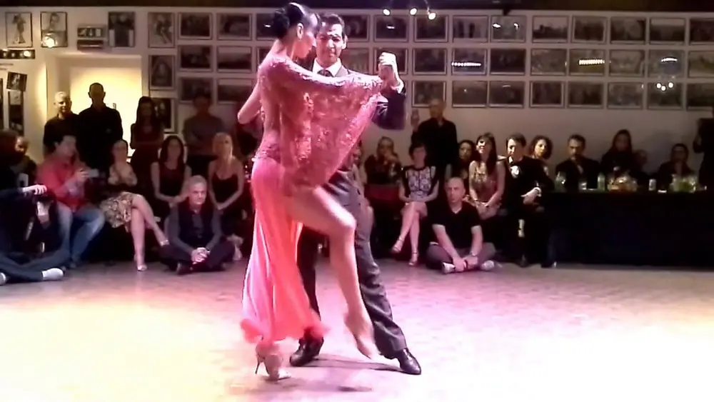 Video thumbnail for Gabriel Ponce e Analia Morales esibizione di Tango1 alla Zotto Tango Academy Milano 17.04.2016