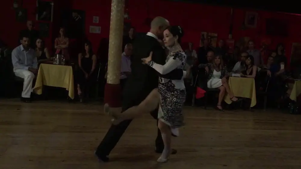 Video thumbnail for Mariano Logiudice y Guillermina Quiroga bailan un Tango "Amurado" de Pedro Laurenz