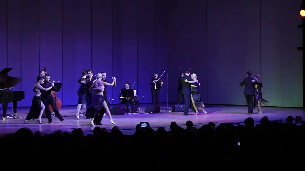Video thumbnail for La Cumapsita. Solo tango orquesta & Lautaro Greco.