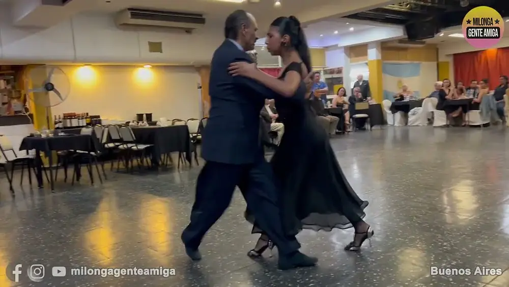 Video thumbnail for Vidala Barboza y Omar Cacerez - Milonga Gente Amiga - 18/DIC/2022 (1/2)