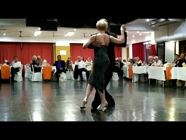Video thumbnail for Paola Tacchetti y Roberto Zuccarino. Bailan "Gente Amiga" por O. Pugliese orquesta. 2/4