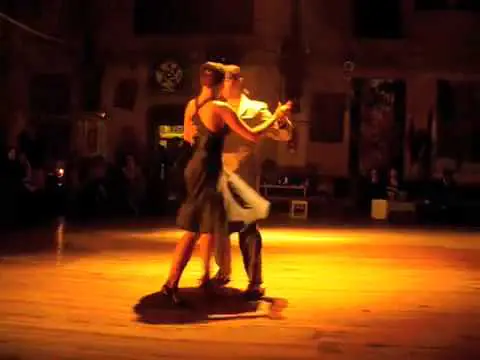 Video thumbnail for 02 Dominic Bridge and Veronica Toumanova dance at La Catedral in Buenos Aires