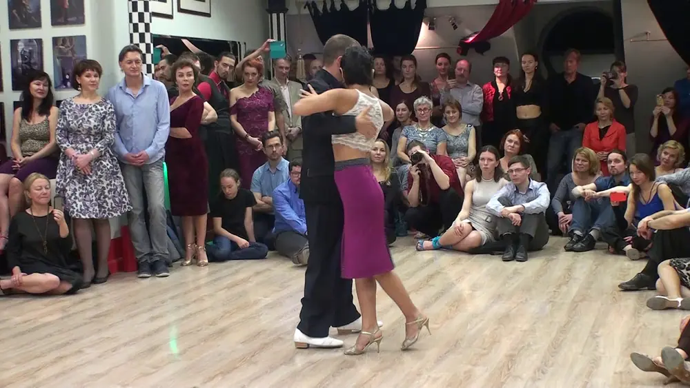 Video thumbnail for tango-vals Chiara Beringuer y Jose Halfon - «EDISSA - 18 years»