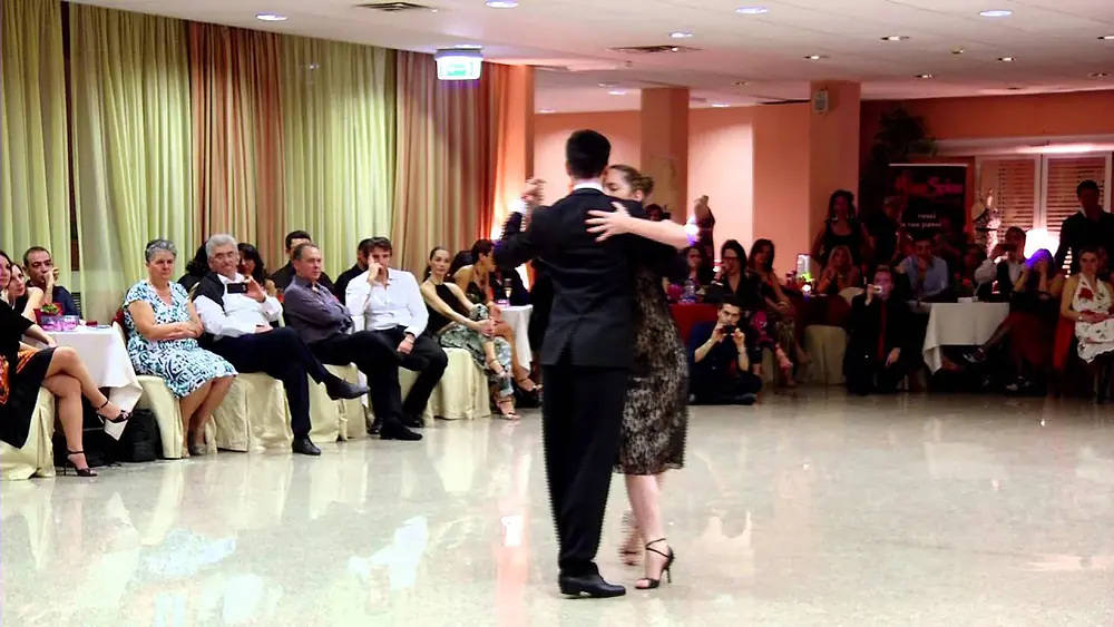 Video thumbnail for Ines Muzzopappa  e Dante Sanchez 3°Bari Tango Congress 2014 (1/4)