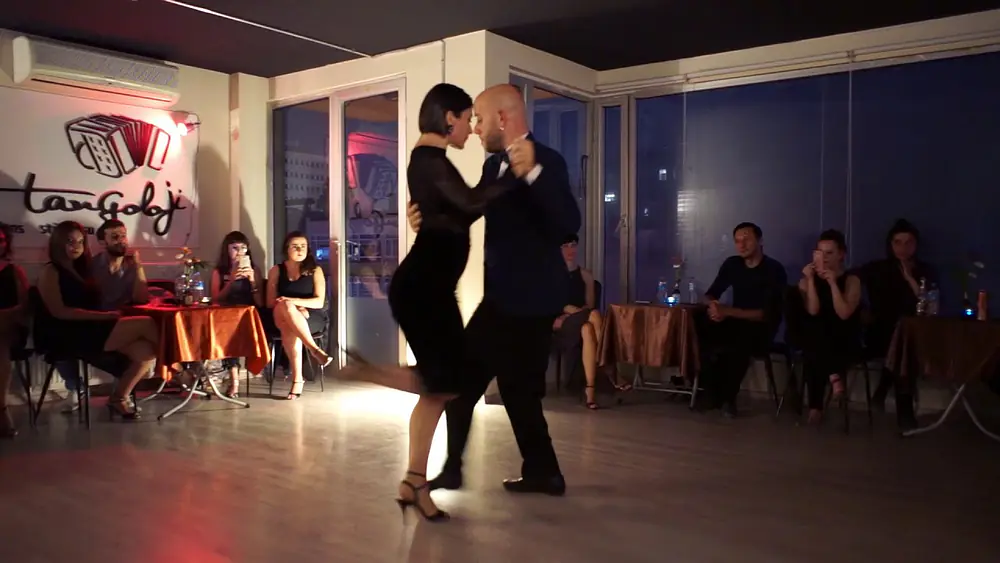 Video thumbnail for Selen Sürek & Alper Ergökmen - Aconsejo Que Me Olvides