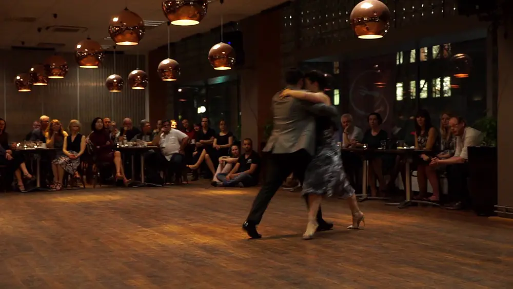 Video thumbnail for Malena Martos y John Zabala 3/3 Dime mi amor MIlonga tres Esquinas Estocolmo