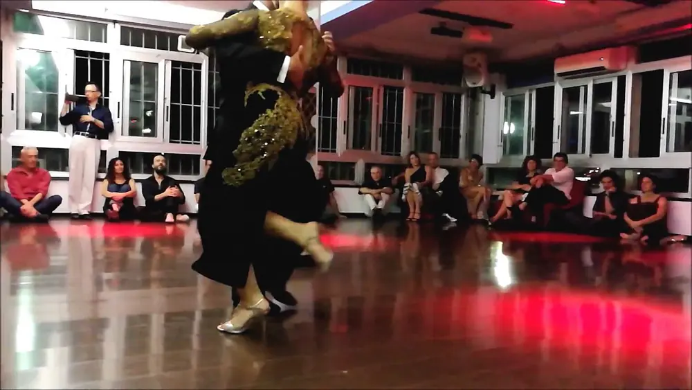 Video thumbnail for Edwin Espinosa y Alexa Yepes - Milonga La Zeneise _4