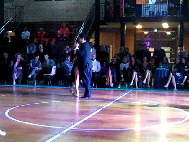 Video thumbnail for Sebastián Arce y Mariana Montes en Bari Tango Congress 2011