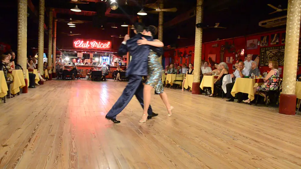 Video thumbnail for Maria Casán & Pablo Ávila: Vals @ Club Gricel Buenos Aires