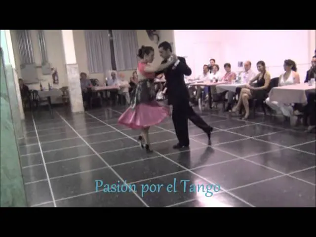 Video thumbnail for PAO SANZ y FACUNDO DE LA RUZ Bailando el Tango DE FLOREO en FLOREAL MILONGA