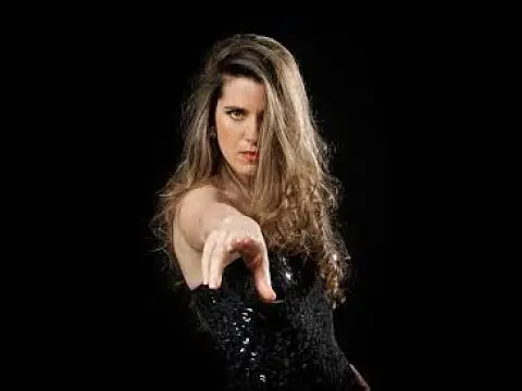Video thumbnail for Carolina Bonaventura. Bailarina profesional. Profesora. Entrevista de Farol.