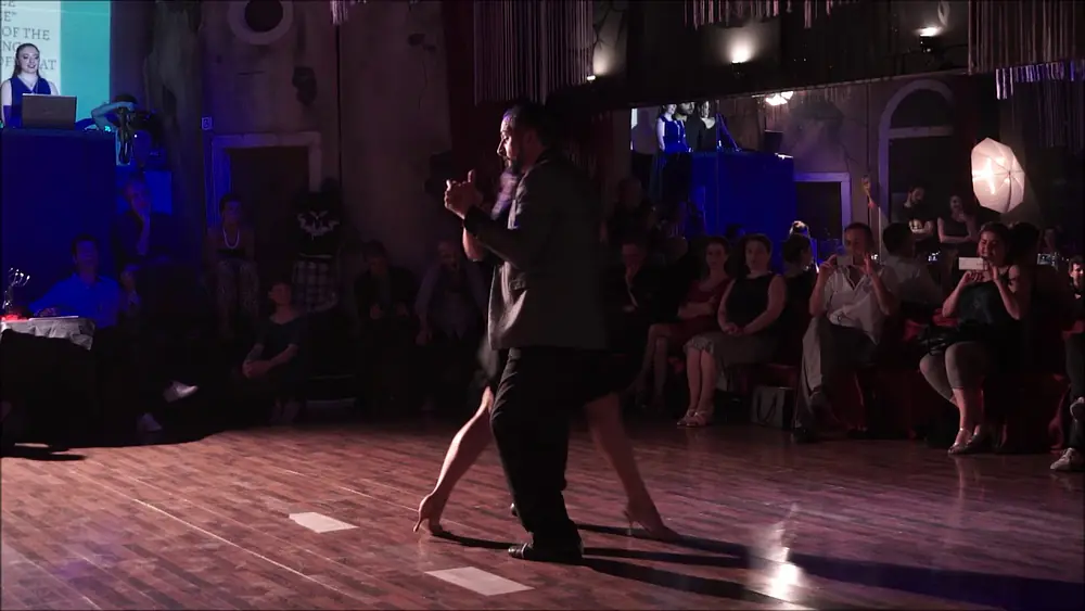 Video thumbnail for Rino Fraina & Graziella Pulvirenti  3/5 - (Paroles,Paroles)Quadro nuevo  - Sicily Tango Winter -