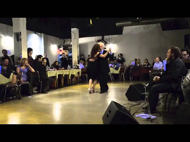 Video thumbnail for Jorge Garcia  y Susana Soar bailando con el Sexteto Milonguero en Porteño y Bailarin.