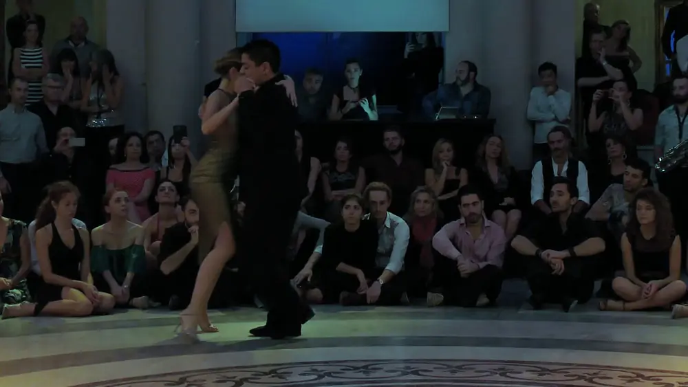Video thumbnail for Carlitos Espinoza & Noelia Hurtado, La luz de un fósforo (Winter Tango Napoli 2016, 1/5)