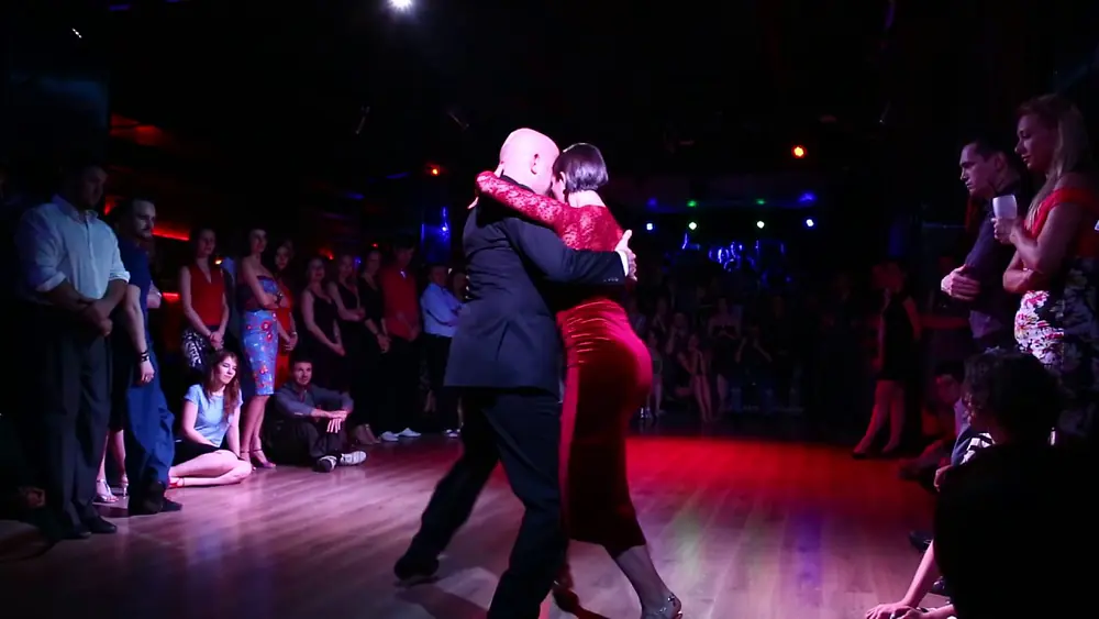Video thumbnail for Milonga Dos Parejas - Alper Ergokmen y Selen Surek 3/5