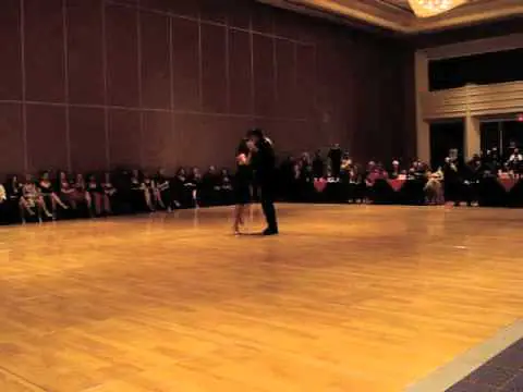 Video thumbnail for Maria Plazaola and Robert Hauk dance to Todo by DiSarli at 2011 CMTF
